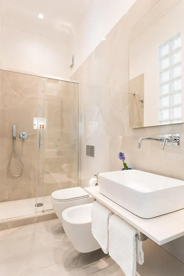 Apartment Idyllia - Elegant Central Flat Rome