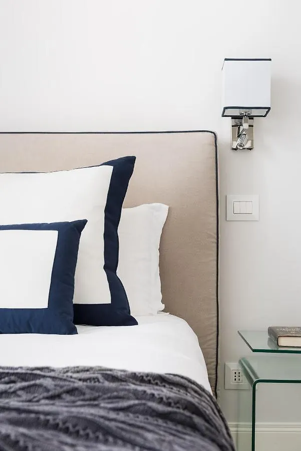 Idyllia - Elegant Central Flat Rom 0*,  Italien